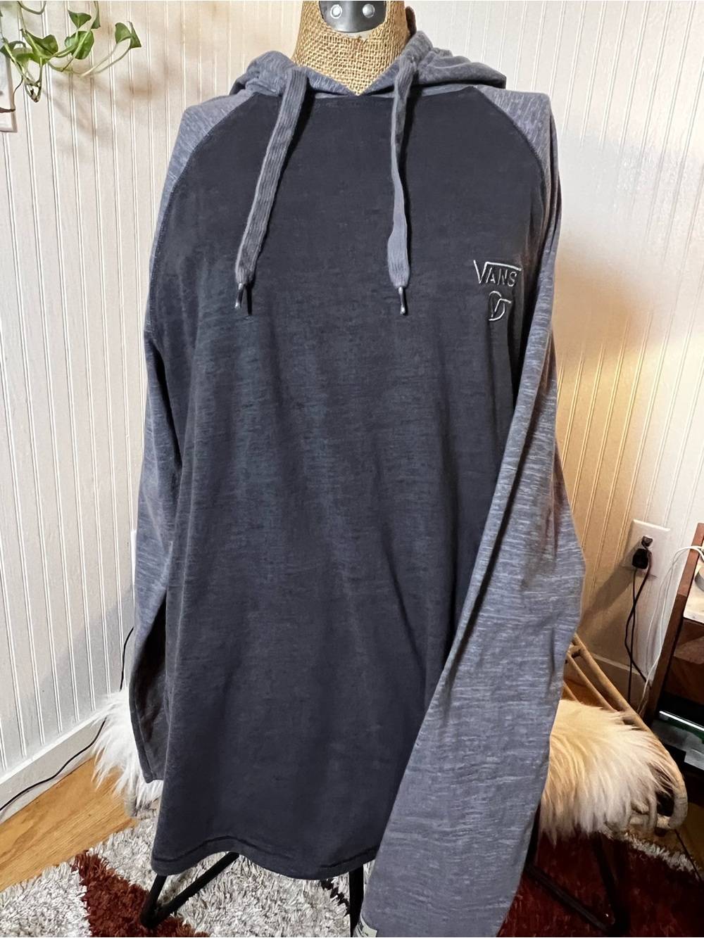 Men’s Vans Two-Tone Gray & Charcoal Hooded Long-Sleeve Shirt